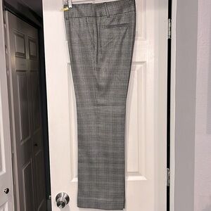 INC International Concepts Ladies Plaid Dress slacks. Sz 10. Silver, Blk. Gray
